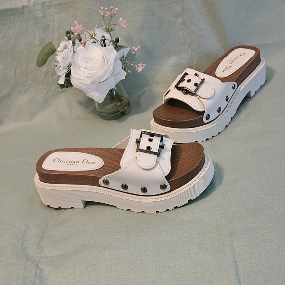 New Christian Dior Leather High-End Luxury Sandals Slides Size 6 US - Picture 1 of 16